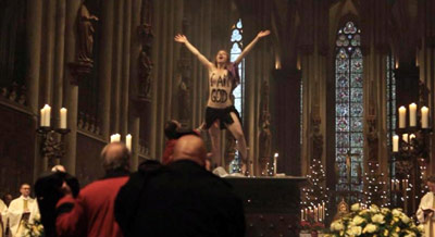 femen-iglesia
