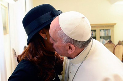 papafrancisco-cristinafernandez