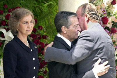 rey-suarez-abrazo