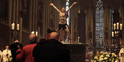 femen-iglesia