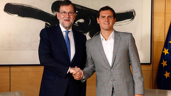 rajoy-rivera-saludo