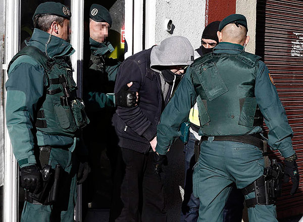 bomba-casera-guardia-civil
