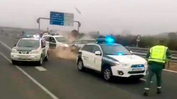 coche-guardia-civil-guadix