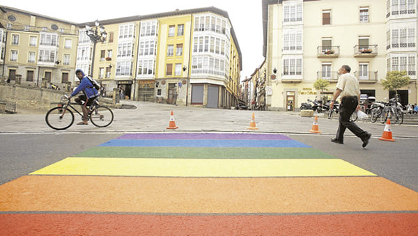 paso-cebra-gay