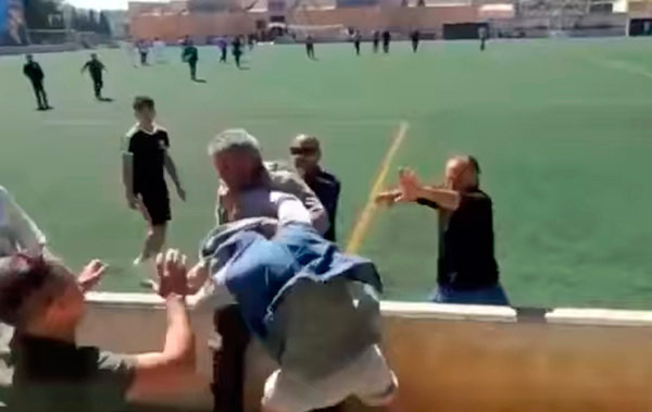 batalla-campal-padres