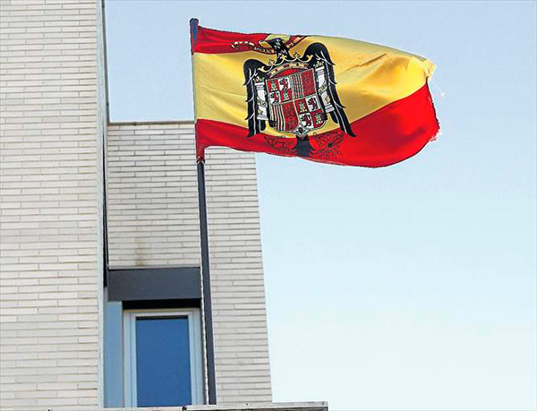 zaragoza-bandera-franquista