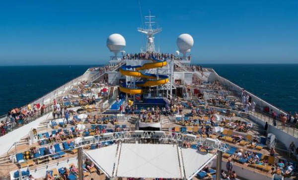 crucero buque cubierta