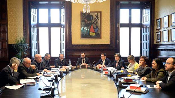 mesa parlament