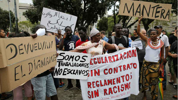 manteros barcelona racismo
