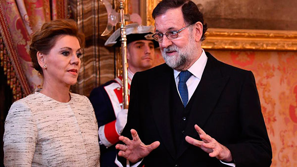 María Dolores de Cospedal con Mariano Rajoy en la celebración de la Pascua Militar. Foto: Gabriel Bouys | AFP cospedal-rajoy
