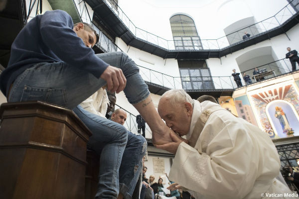 papa-francisco-pies