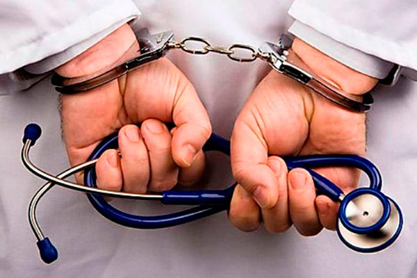 falsos medicos