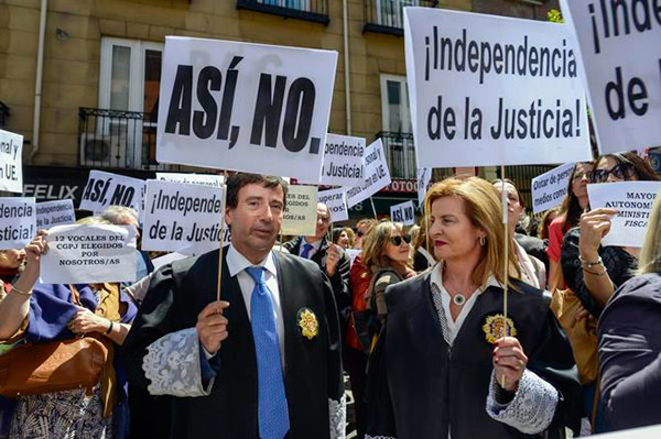 huelga jueces fiscales