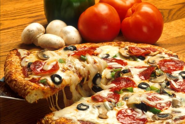 vegetables italian pizza restaurant