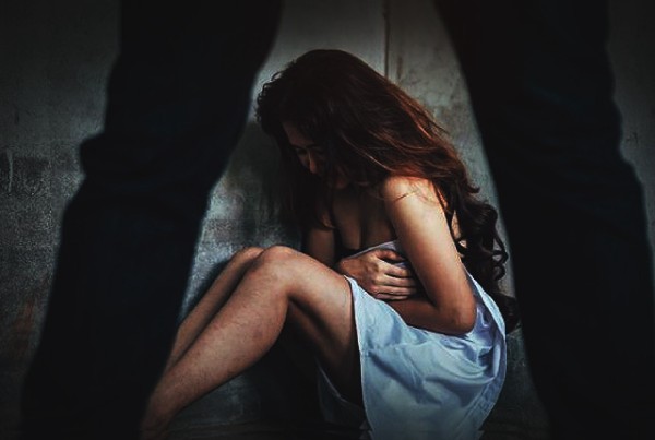 violacion mujer