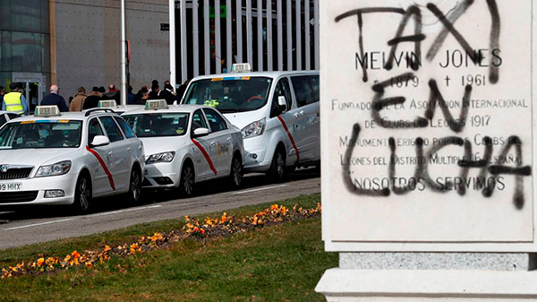 taxi en lucha