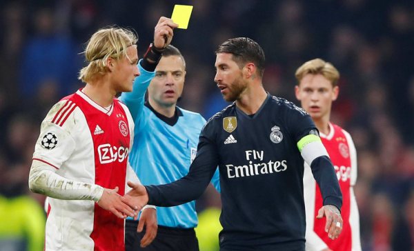 sergio ramos tarjeta amarilla