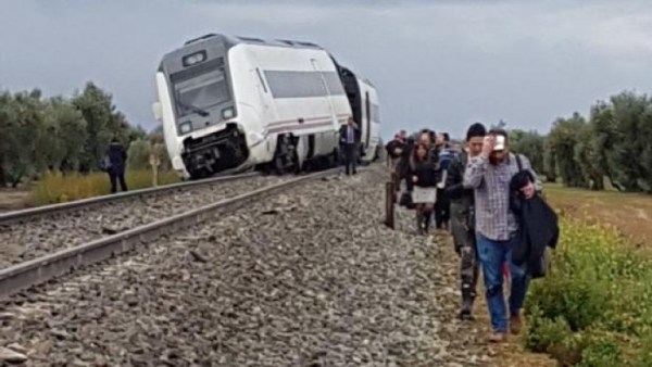 tren descarrilado