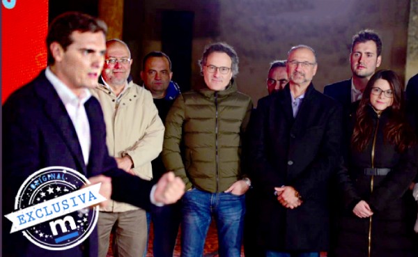 Albert Rivera. Detrás, de derecha a izquierda, Gema Gómez, Francisco Igea y Miguel Ángel González, de Ciudadanos Castilla y León ciudadanos castilla y leon