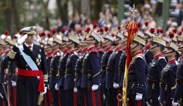 desfile militar 12 octubre