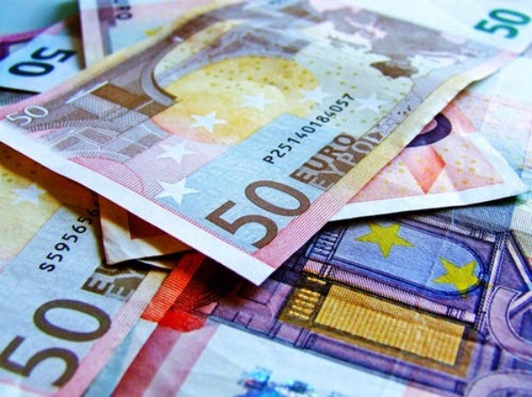 dinero euros billetes