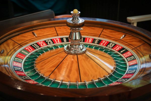 ruleta casino madera