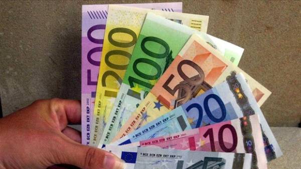 dinero efectivo