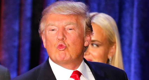 trump beso