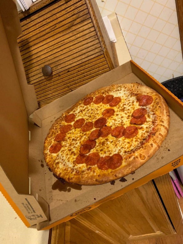 pizza esvastica
