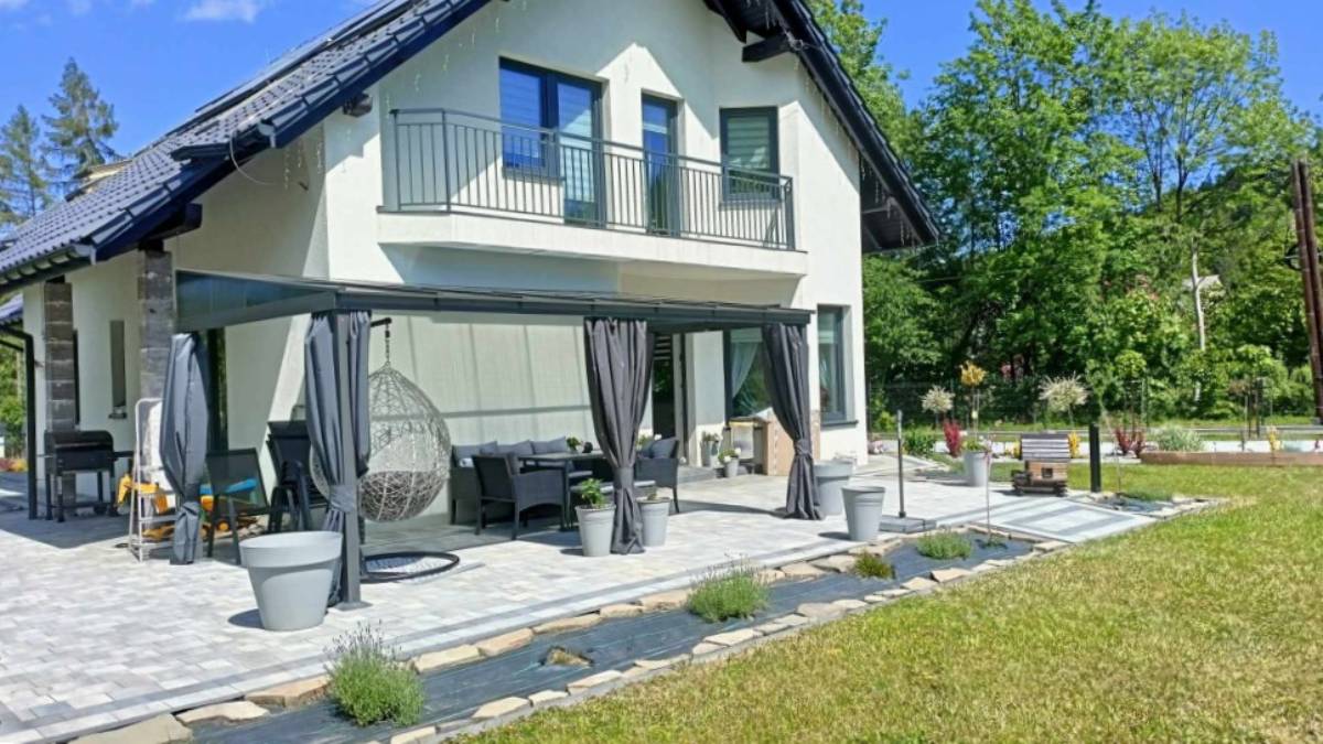 casa con jardin